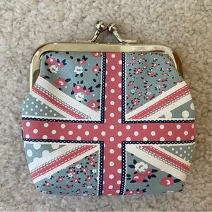 Floral Union Jack Kiss Lock Small Pouch from Atmosphere